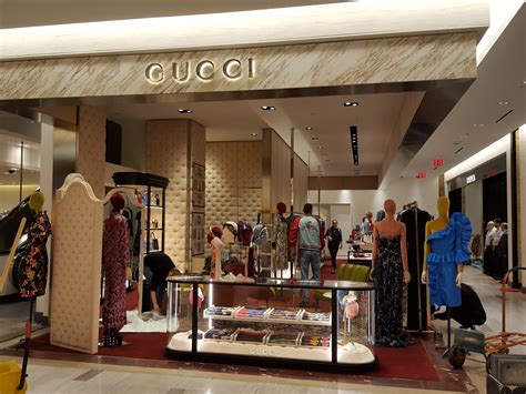 gucci outlet new york.